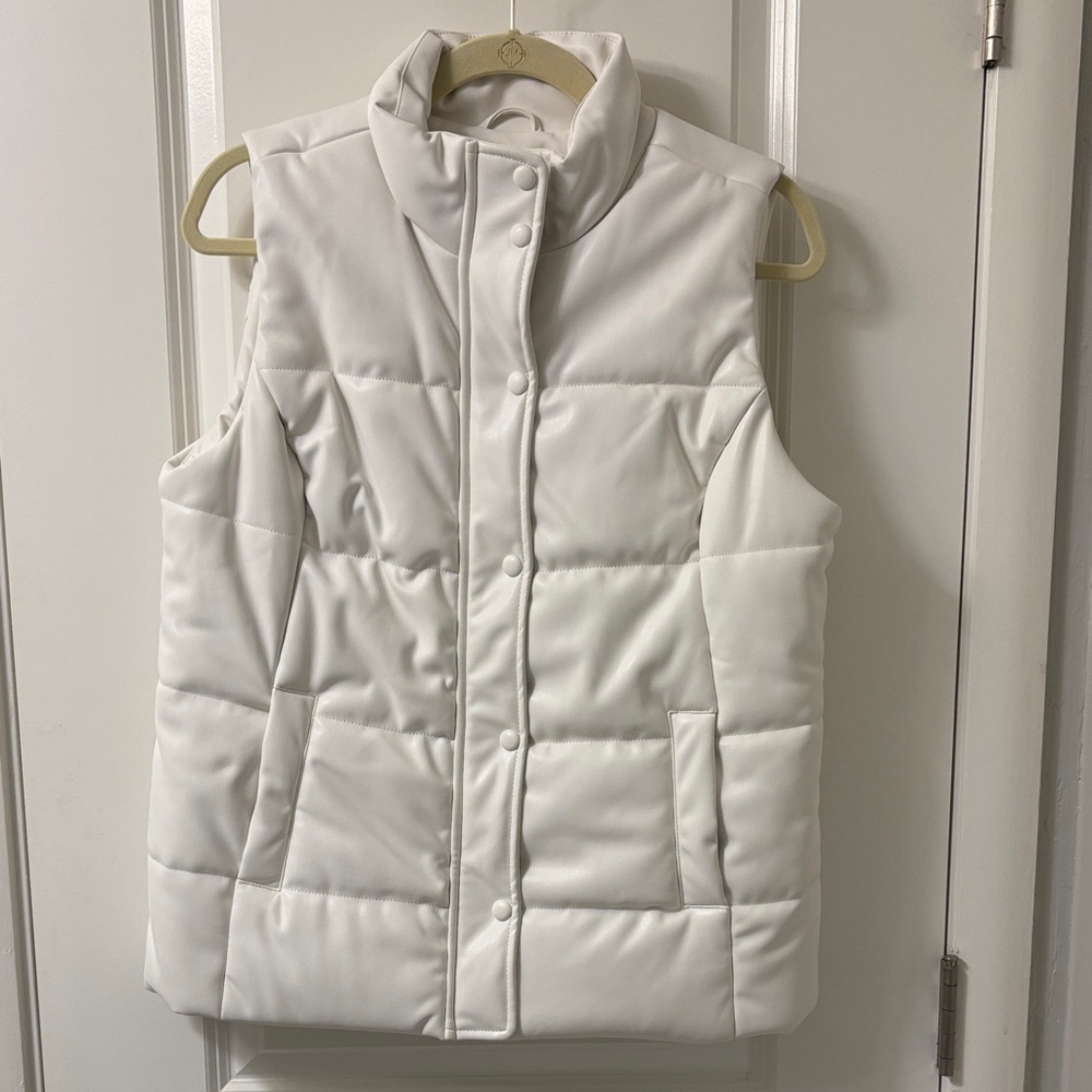Women's White Puffer Vest